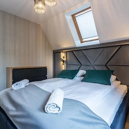 Szczyt Marzen 6 Apartzakop * كوشتيليسكا