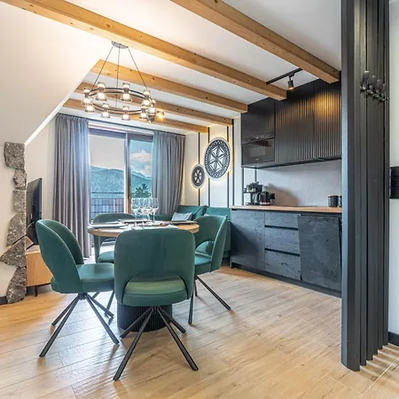 Szczyt Marzen 6 Apartzakop *